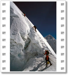 Aufstieg zum Island Peak, rechts der Makalu